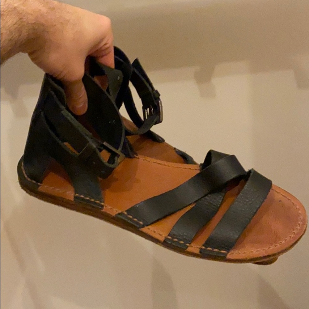 ZARA MEN’S BLACK LEATHER GLADIATOR SANDAL